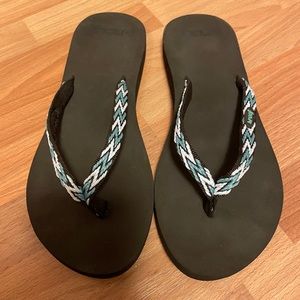Women’s Reef Flip Flops Sz 7
